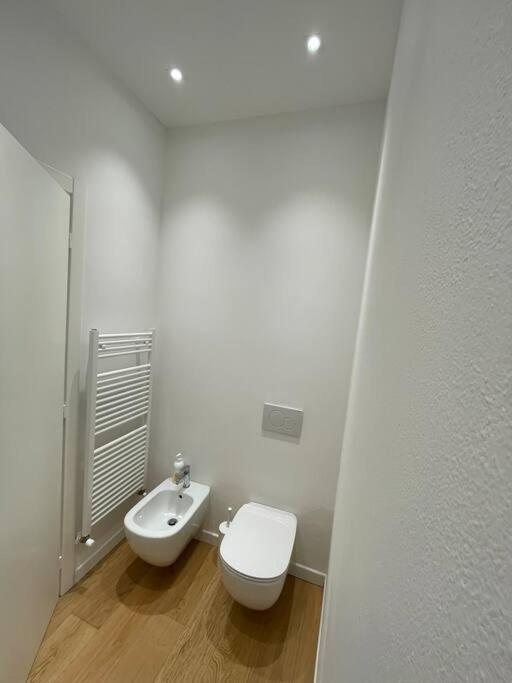 Best Place In Bologna Next 2 Towers Apartment Exterior photo